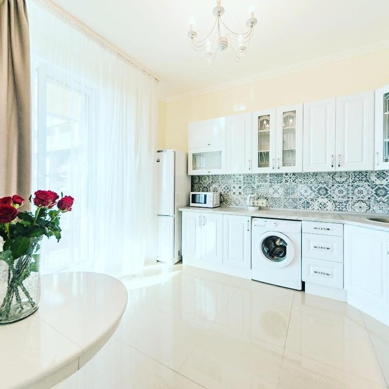 1 Room 60M2 Center Of Obolon Near River Side. With Terrace. 22 Floor Kijów Zewnętrze zdjęcie